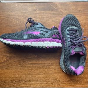 Brooks running shoes for women